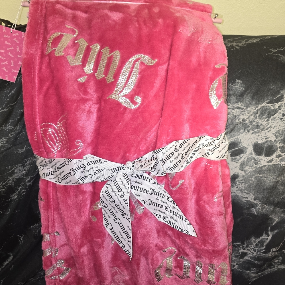 Juicy couture blanket